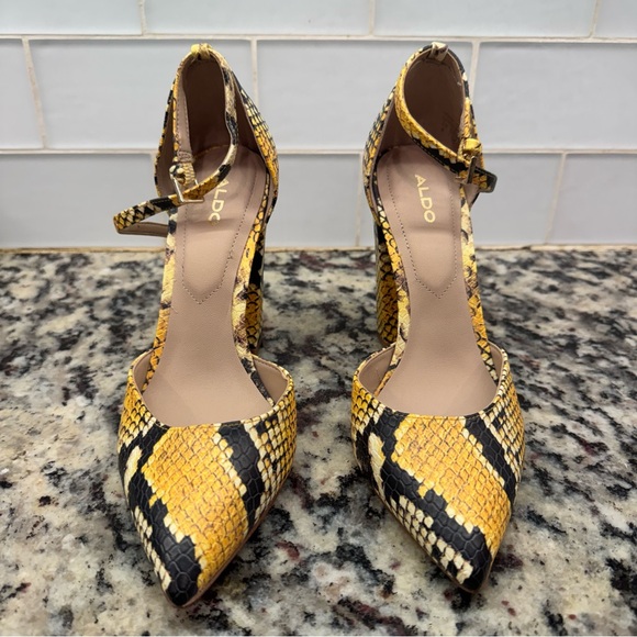 ALDO Yellow Snake Print Women's Heels & Matching Crossbody Bag - Picture 3 of 11